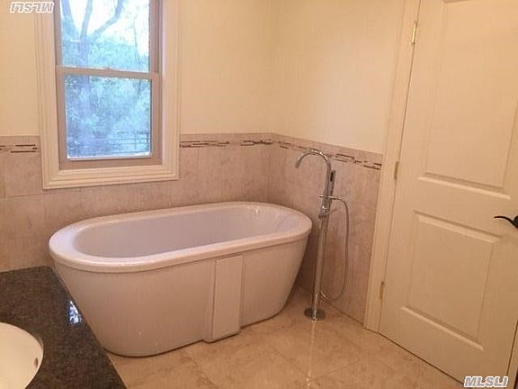 5th image of 20 Shelley Ct