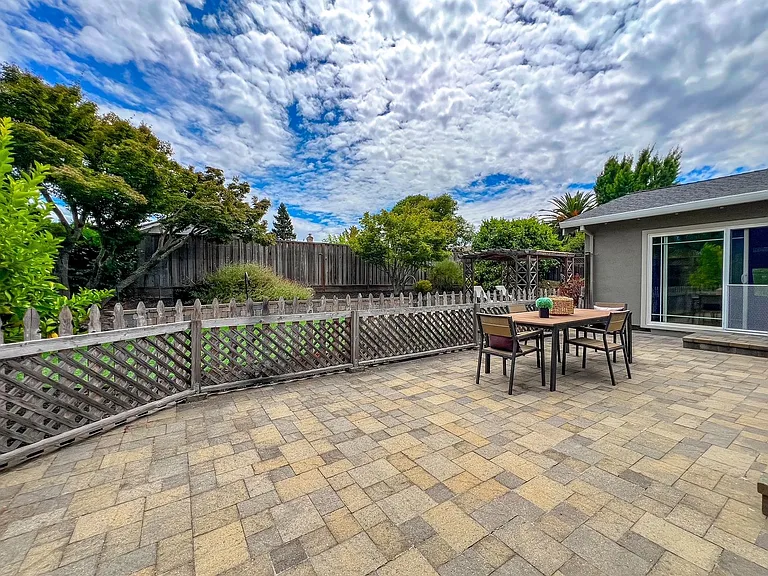 3321 Anita Ct — Photo 37