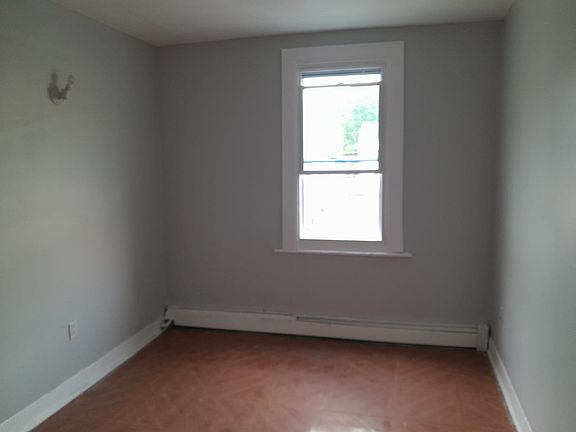 3rd image of 11-13 Liberty St #13-2