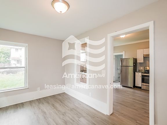 4-Dining Room