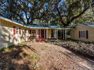 9906 Davis St, Gibsonton, FL 33534