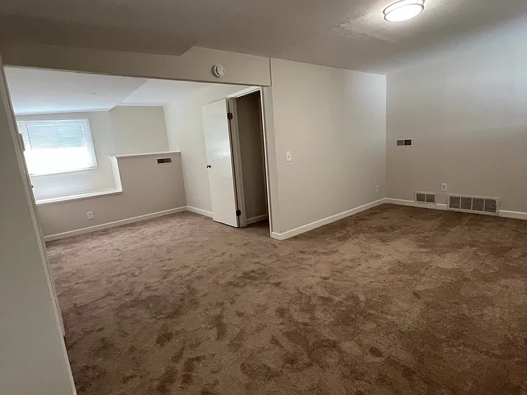 209 Sunnyside Ave — Photo 33