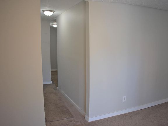2nd image of 304 W Oldham Ave