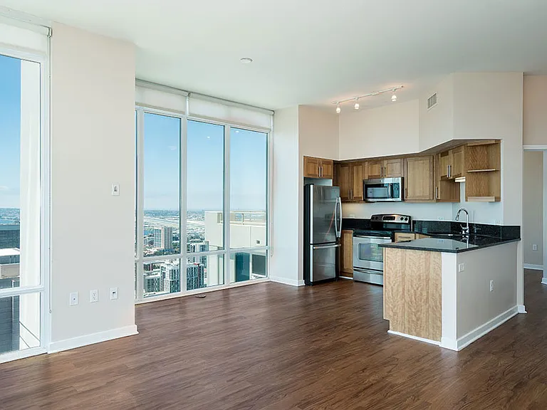 Vantage Pointe — Photo 27