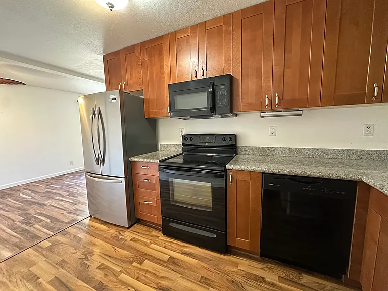 820 Casanova Ave #83 — Photo 24