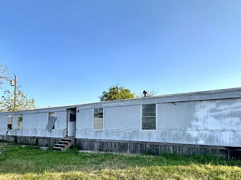 505 Dimple St — Photo 2