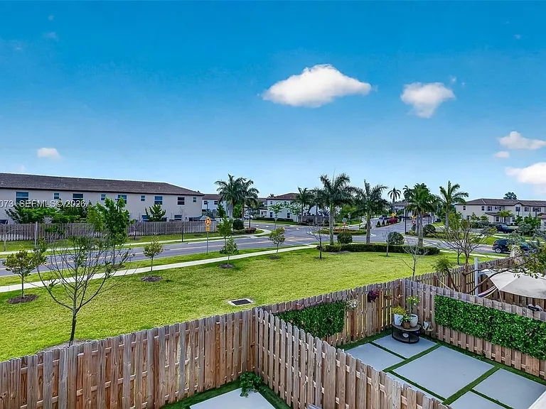 12221 NW 24th Pl — Photo 35
