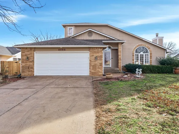 8905 E Parkmont Dr, Wichita, KS 67207