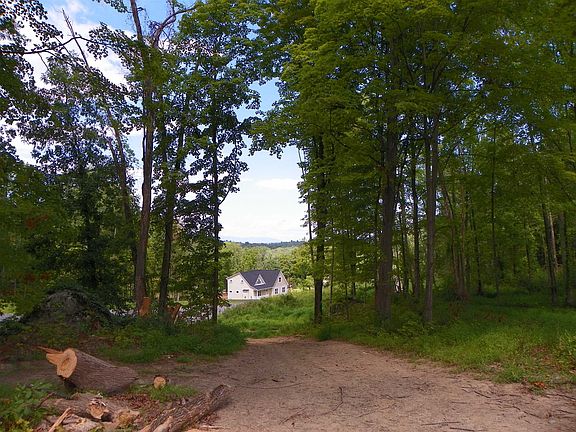 5th image of 6 Pond View Ct