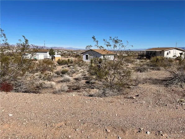 555 E Silver Creek Dr, Meadview, AZ 86444