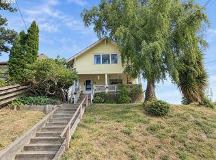 414 Hall Ave, Coos Bay, OR 97420