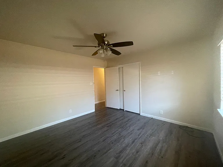 1438 Darryl Dr — Photo 6