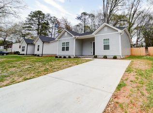 910 N Ransom St, Gastonia, NC 28052