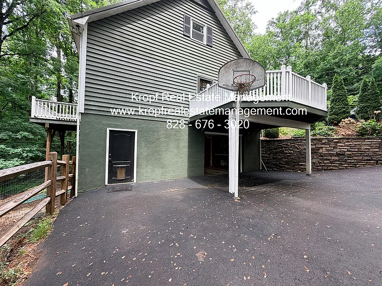 148 Sequoyah Hills Dr — Photo 25