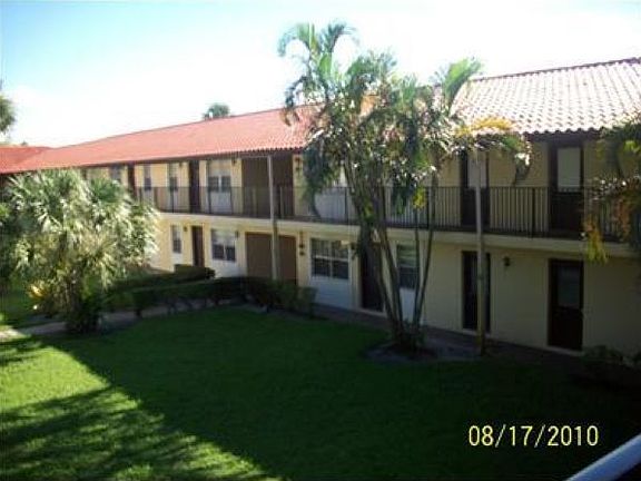 2nd image of 1200 SW 50th Ave APT 210