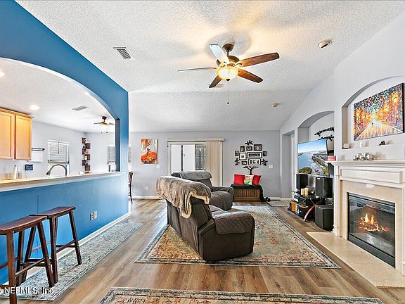 4th image of 6439 SILK LEAF Lane