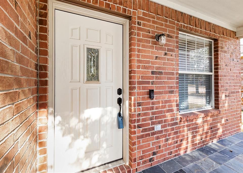 洋書 IN PERFECT SHAPE 19206 State St, Corona, CA 92881 | Redfin