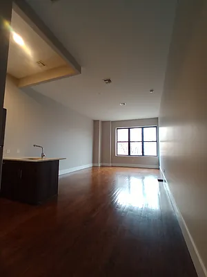 Rented by City Vista Inc | media 3