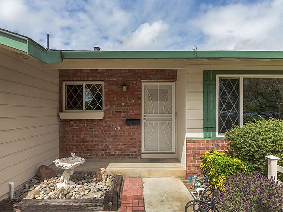 3rd image of 4689 Eastus Dr