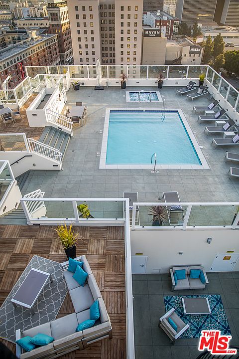1st image of 939 S Broadway APT 107