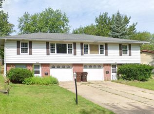 3835 N Donna Ln, Peoria, IL 61615