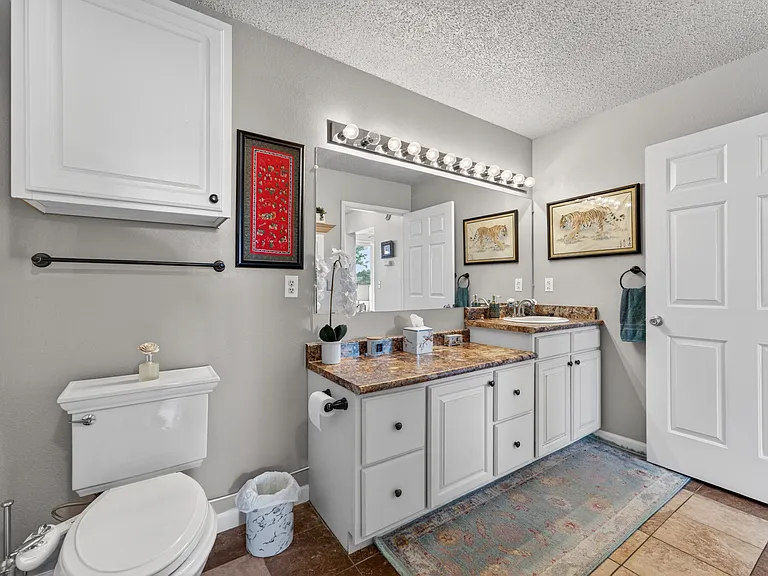 2080 Shamrock Dr — Photo 15