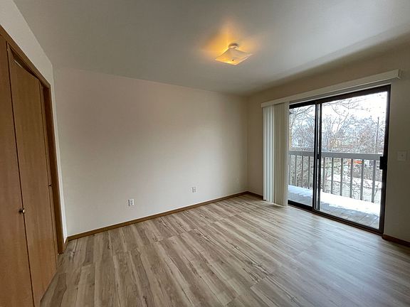 5th image of 1111 E 8th Ave #6