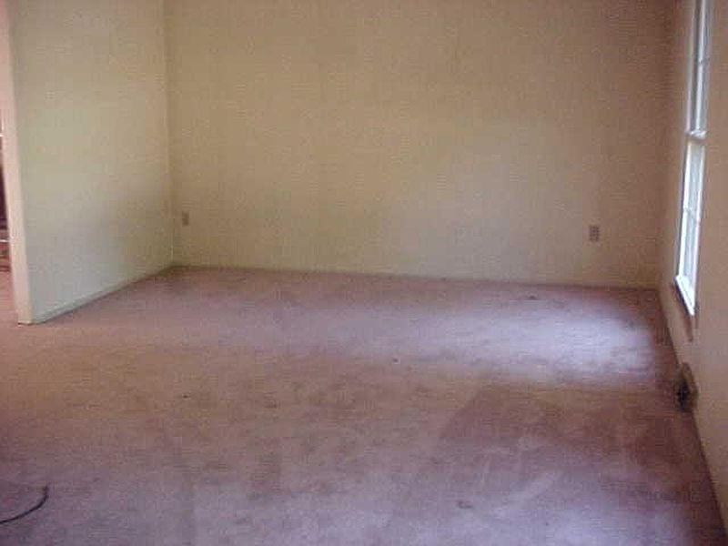 3rd image of 15 SYLVAN Court