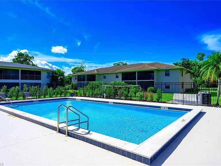 135 Cypress Way E #C — Photo 8