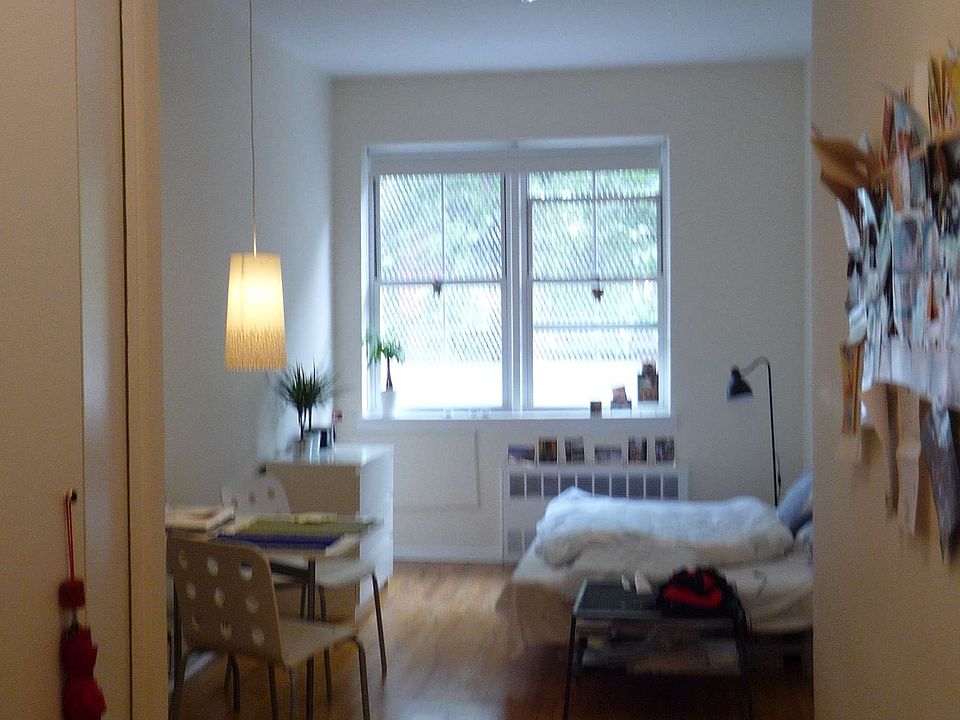 1st image of 242 E 89th St APT D