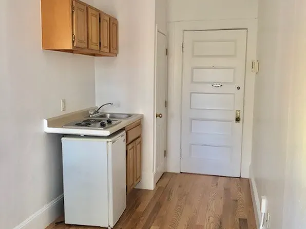 1063 Beacon St, Brookline, MA