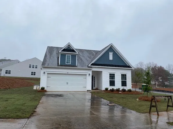 102 Penrose Cir, Central, SC 29630