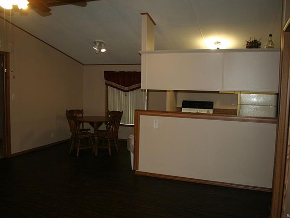 4th image of 1260 E Amberjack Dr