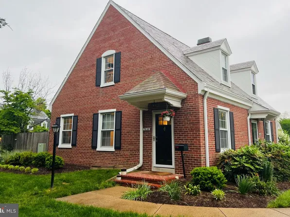 3616 S Wakefield St, Arlington, VA 22206