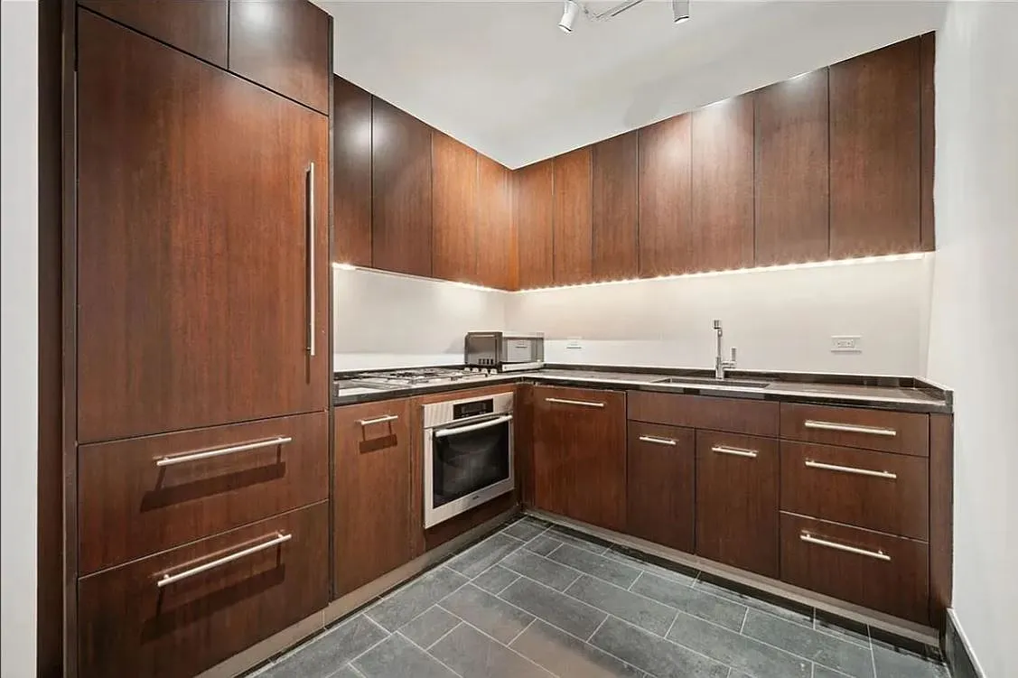 40 Broad Street — Photo 2