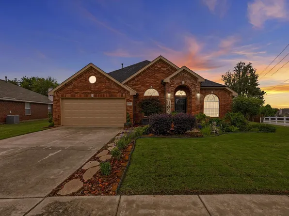 1594 Cedar Elm Dr, Corinth, TX 76210