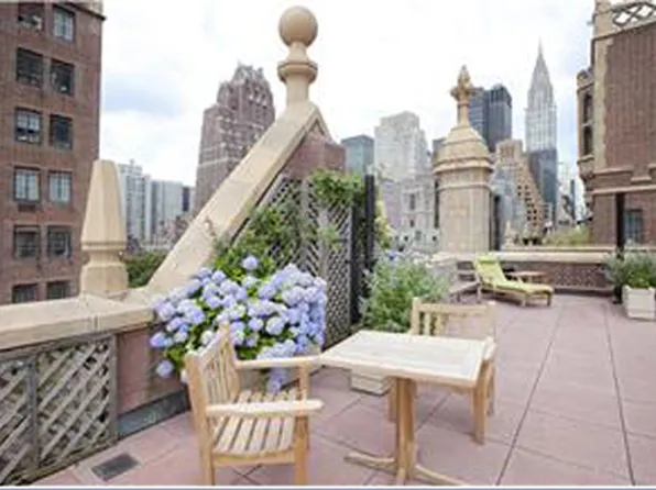 333 East 43rd Street image 1 of 9