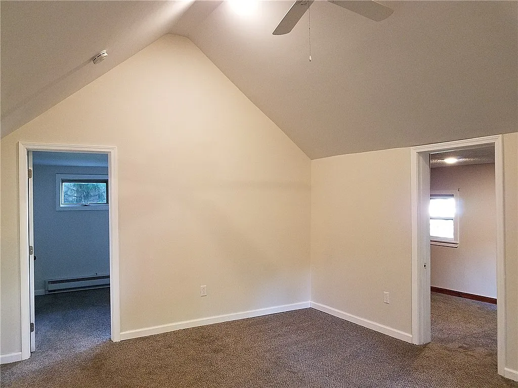 2 bed, 1.0 bath, 836 sqft, $1,520 — Photo 3