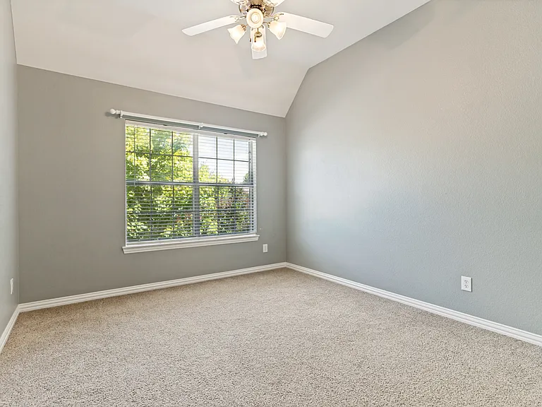 5213 Geode Ln — Photo 16