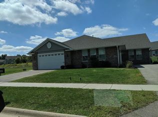 7625 Jockey Dr, Loves Park, IL 61111