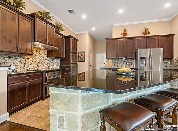 3rd image of 3323 Harvest Hill Blvd