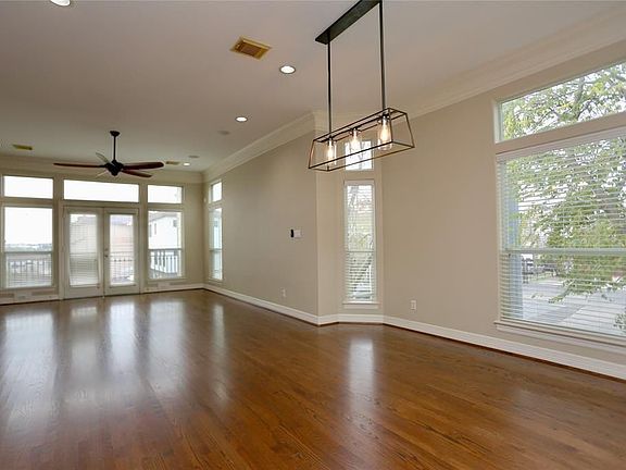 3rd image of 627 Hartman St