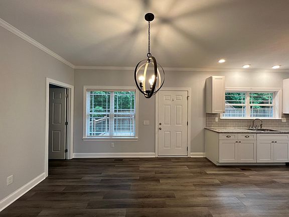5th image of 4840 Mapleleaf Dr NW