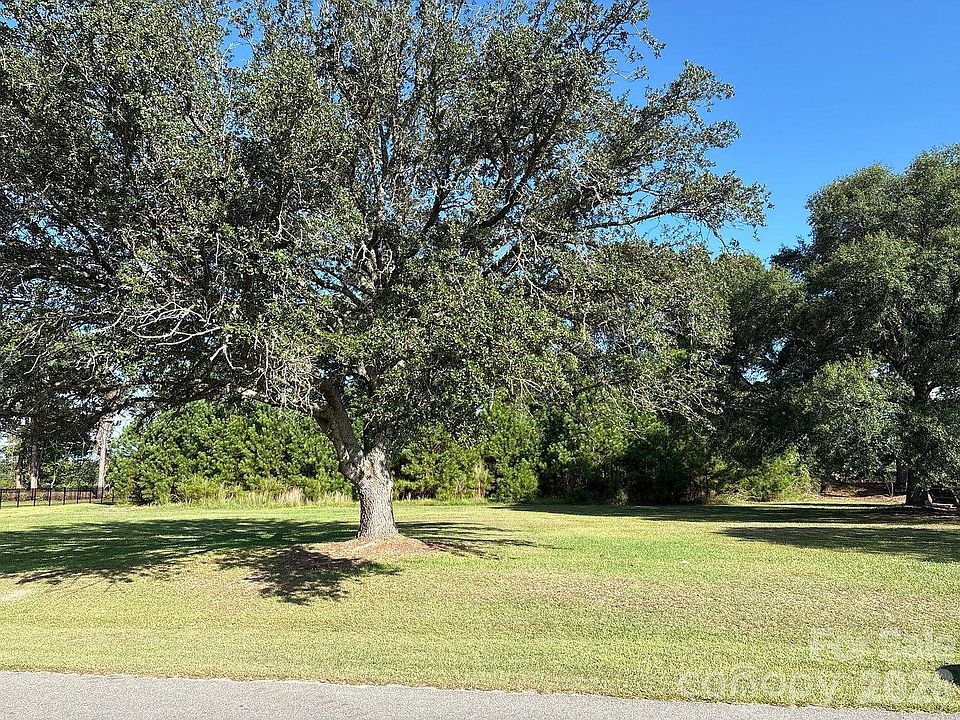 1st image of 490 Genoes Point Rd SW