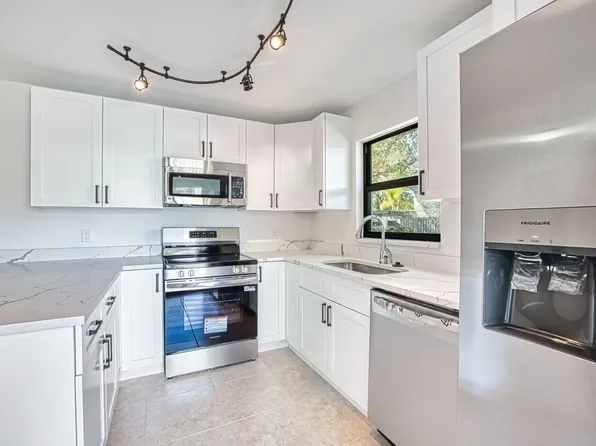 17451 Silver Fox Dr APT B, Fort Myers, FL 33908