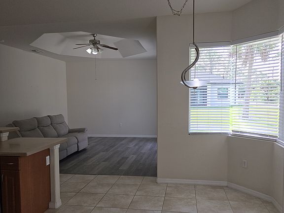 5th image of 2600 Badger Ln