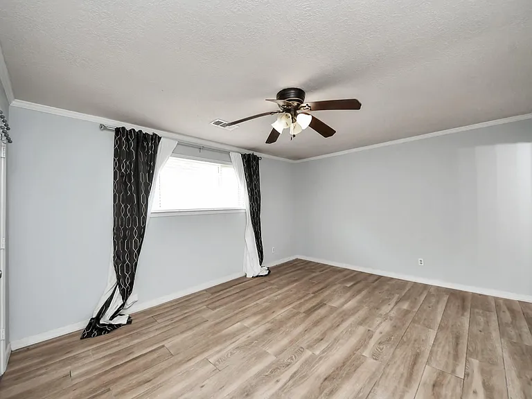 5954 Beaudry Dr — Photo 31