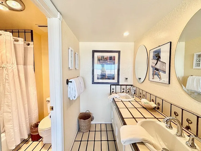3949 Ocean Dr — Photo 15