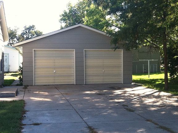  24'x22' 2-car garage 