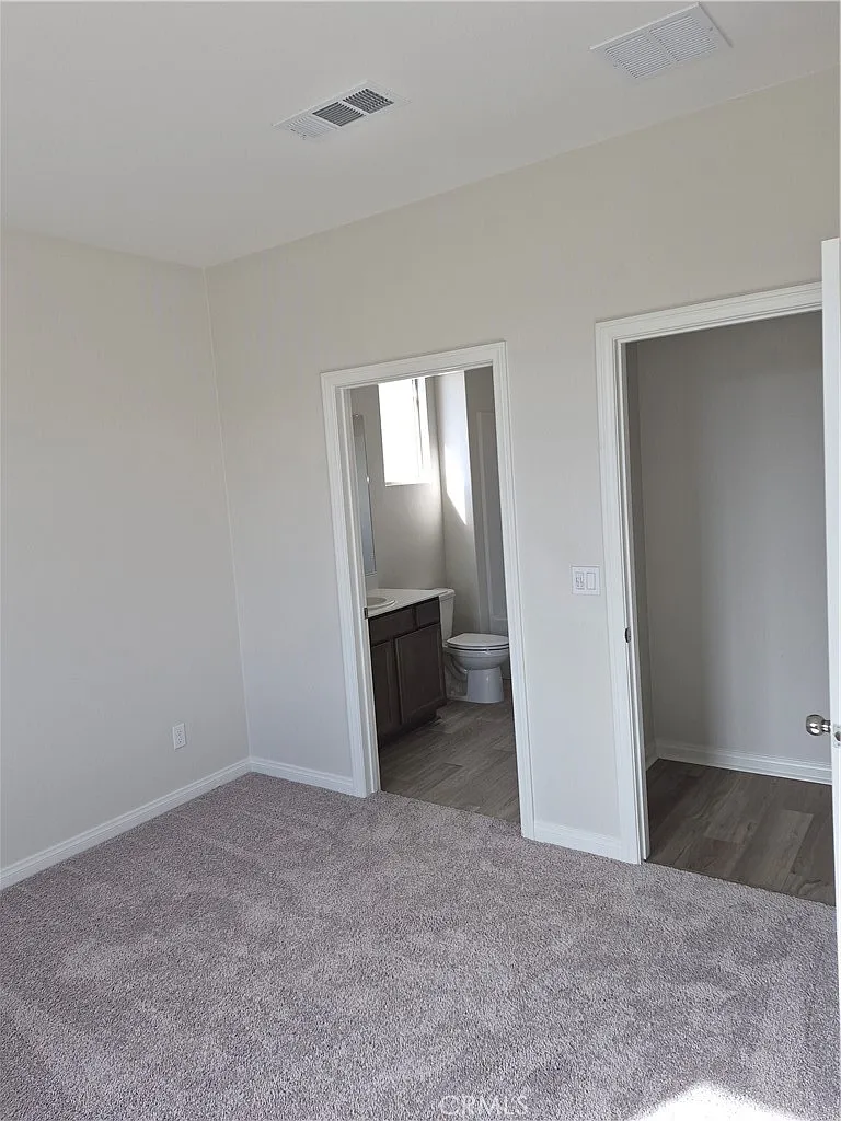 6 bed, 4.5 bath, 130 sqft, $1,500 — Photo 2